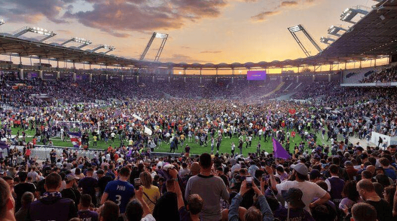 周日021法甲对决：图卢兹主场迎里尔 伤病博弈+状态反差，谁能拿下关键三分？